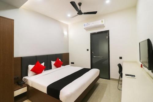 Hotel Nikhil Regency Bhilai Buitenkant foto